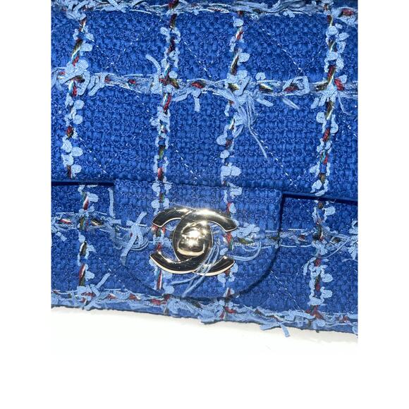 Chanel Classic Flap Bag in Blue Tweed with Silver Hardware - Picture 4 of 6
